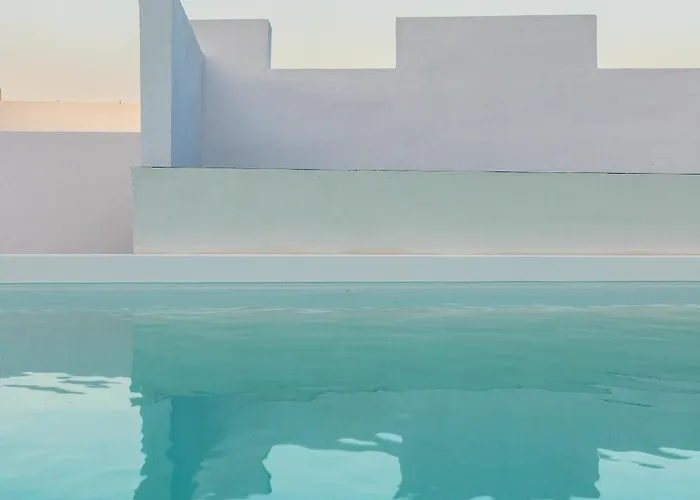 Voca & 4* Kamari (Santorini)